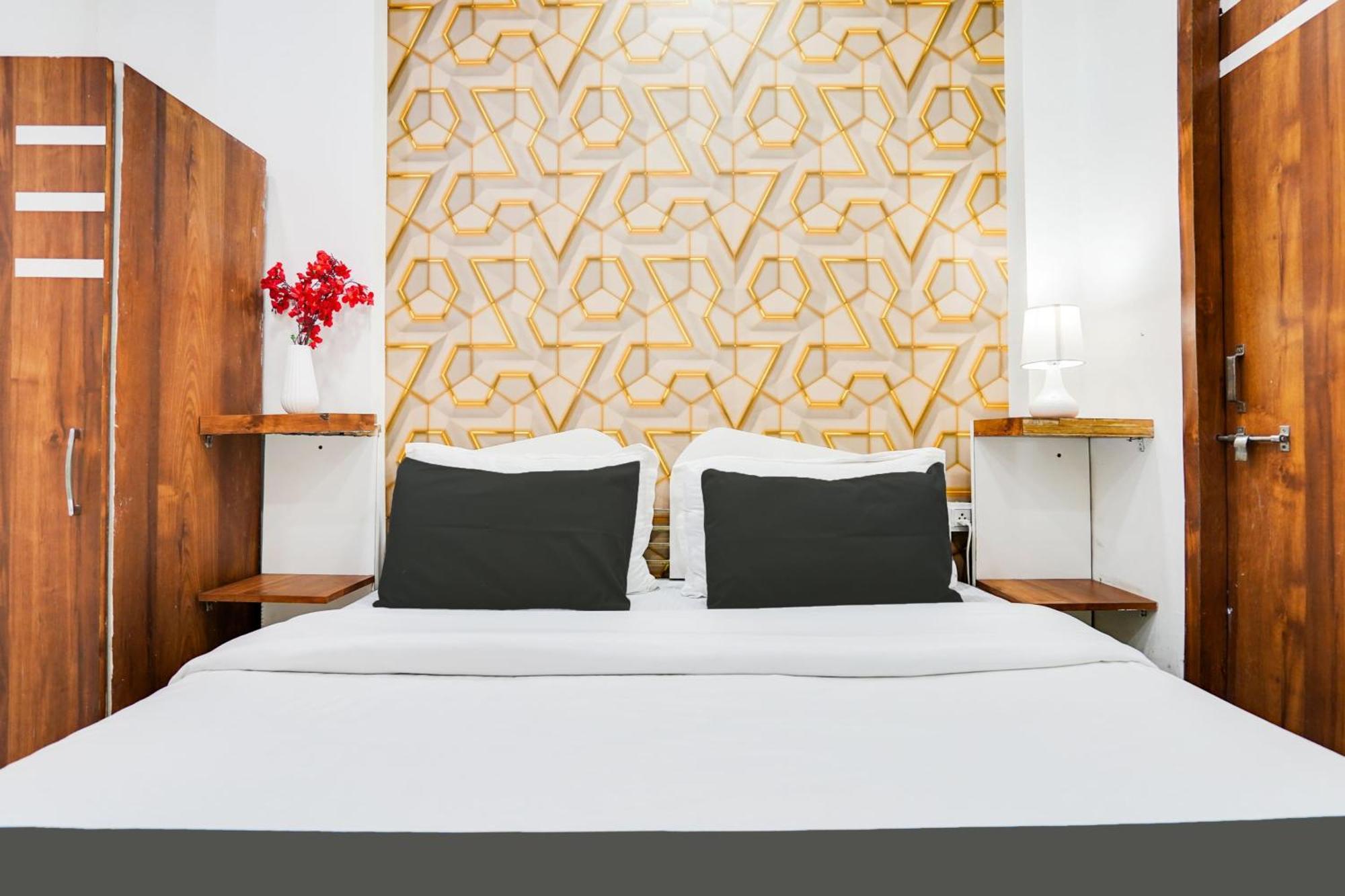 Super Oyo Hotel O Sky Wings Аджмер Экстерьер фото