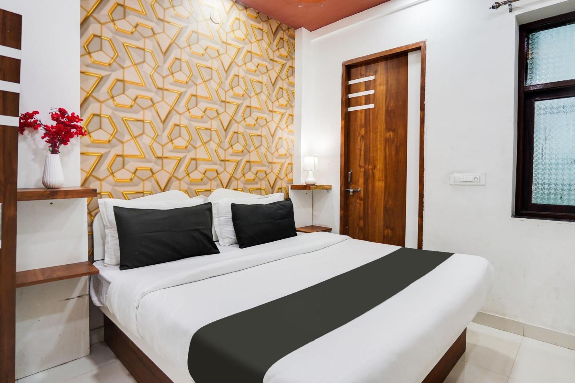 Super Oyo Hotel O Sky Wings Аджмер Экстерьер фото